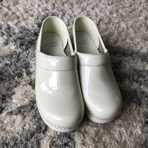 Dansko White Clogs Nurse Professional Shoes sz 38